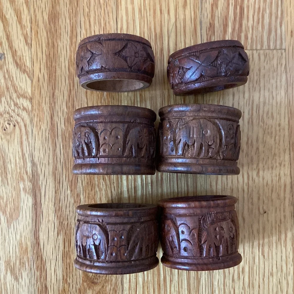 Napkins & Carved Wooden Elephant Napkin Ring Holder Bundle